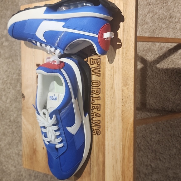 Size - Picture 2 of 2